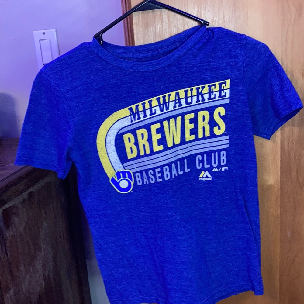 Milwaukee brewers t-shirt